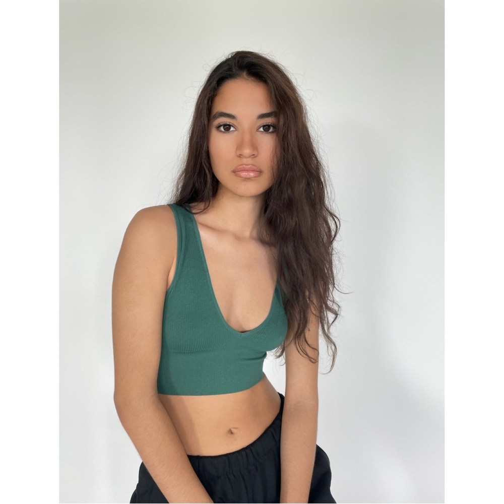 WANDERLUSH 'Truth or Bare' V-Neck Crop Top in Hunter Green